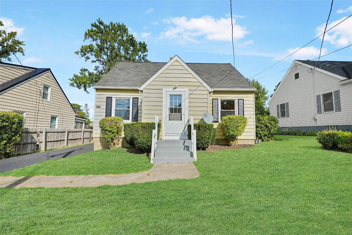 Lake Pleasant Rd, Erie, PA 16504