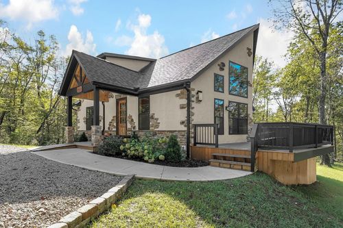 5808 Township Road 250, Logan, OH, 43138-9323 | Card Image