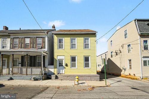 537 N 11th St, Lebanon, PA, 17046-3429 | Card Image
