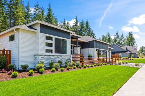 15709 210th Ave E, Bonney Lake, WA, 98391-9255 | Card Image