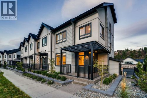 18-1550 Union Rd, Kelowna, BC, V1V0G9 | Card Image