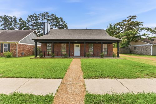 7599 Valley Glen Dr, Memphis, TN, 38133-5177 | Card Image