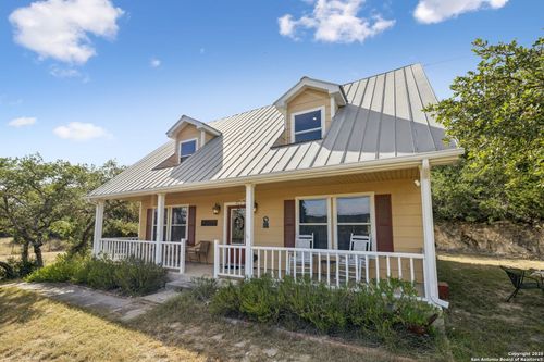 5014 Bump Gate Rd, Pipe Creek, TX, 78063-5747 | Card Image