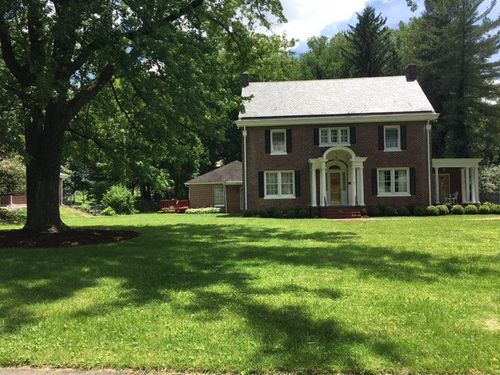 414 Oakhurst Ave, Bluefield, WV, 24701-4137 | Card Image