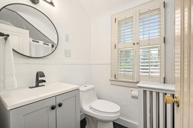 Freshly updated bathroom | Image 22