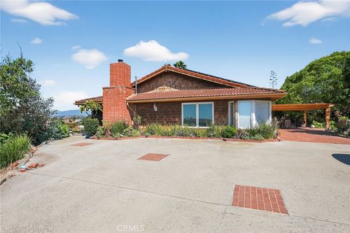 10085 W Lilac Rd, Escondido, CA, 92026-5306 | Card Image