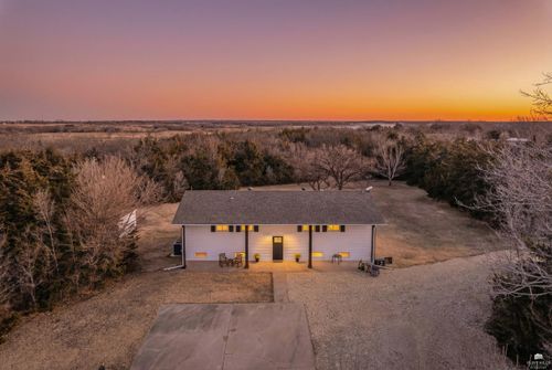 3416 Tree Ln, Junction City, KS, 66441-8721 | Card Image