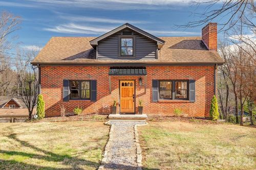 55 Cisco Rd, Asheville, NC, 28805-1336 | Card Image