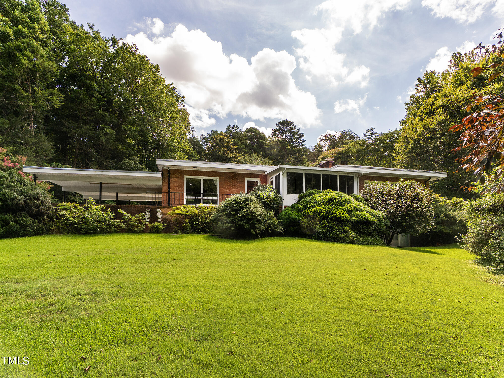 Oliver Hills Rd, Greensboro, NC 27406