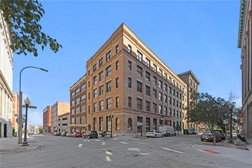 apt-513-308 W 8th St, Kansas City, MO, 64105-1587 | Card Image