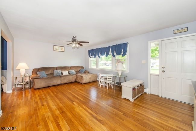 11 Deerfield Dr, House other with 3 bedrooms, 3 bathrooms and null parking in Franklin NJ | Image 9