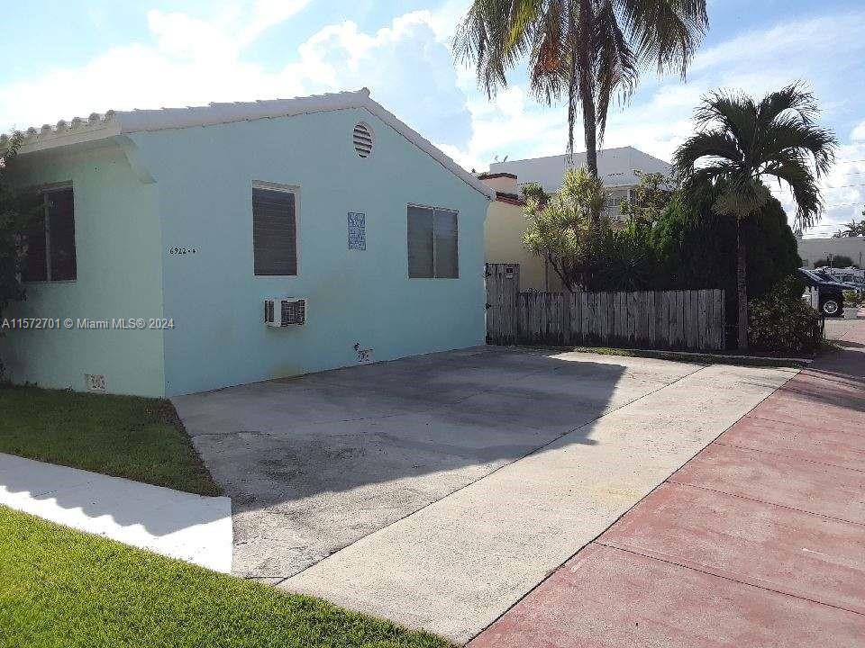 Bay Dr, Miami Beach, FL 33141