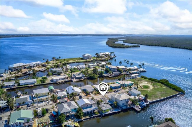 Bird's eye view with a water view | Image 8