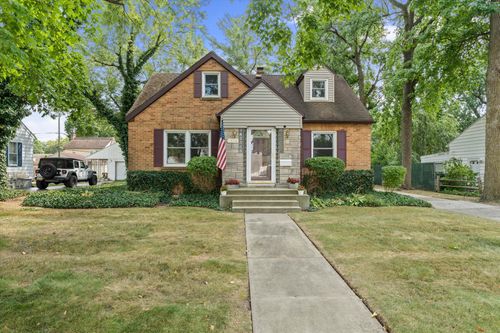1610 Regent St, Niles, MI, 49120-2145 | Card Image