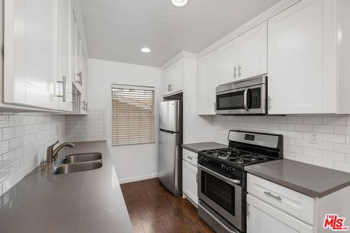2-7550 Fountain, West Hollywood, CA, 90046 | Card Image
