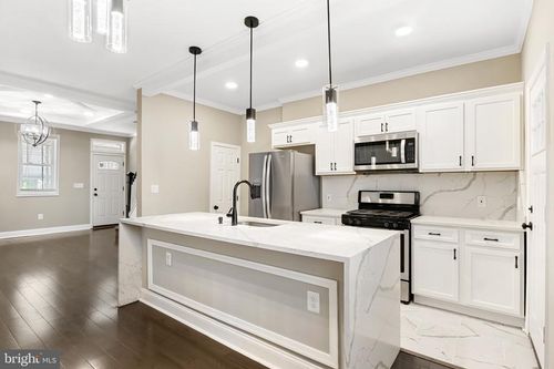 2233 Homewood Ave, BALTIMORE, MD, 21218-5425 | Card Image