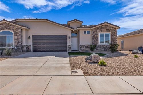 552 N 3085 W, Hurricane, UT, 84737-3636 | Card Image