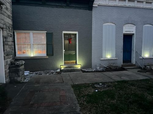 10-9 - 10 Court Sq, Lebanon, KY, 40033-1233 | Card Image