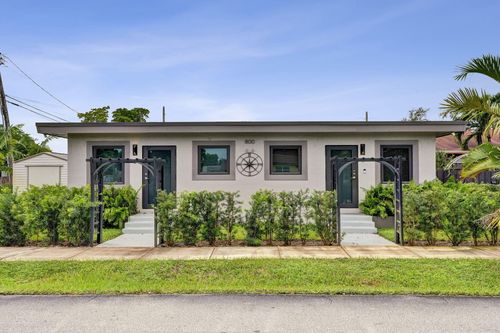 1-2-800 N 59th Ave, Hollywood, FL, 33021-5612 | Card Image
