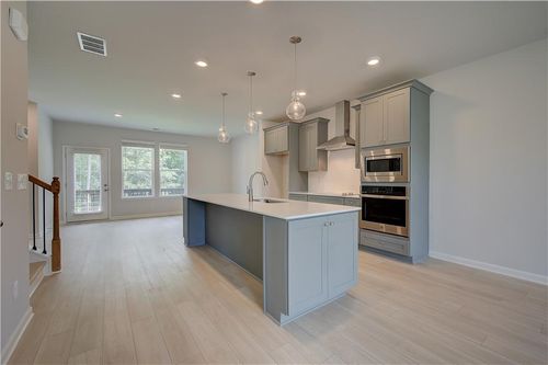 3004 Daybreak Ln, Newnan, GA, 30265-2815 | Card Image