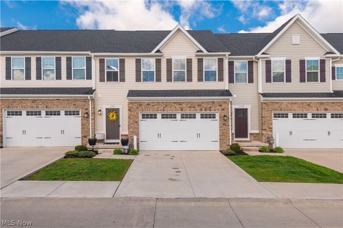 1143 Starboard Dr, Medina, OH, 44256-4308 | Card Image