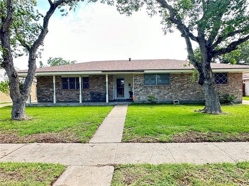 4722 Gayle Dr, Corpus Christi, TX, 78413-3323 | Card Image