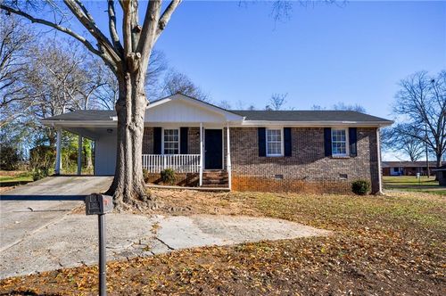 200 Capitol Ave, Winder, GA, 30680-2460 | Card Image
