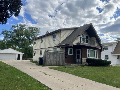 8915-8915A W Carmen Avenue, Wisconsin Dells, WI, 53225 | Card Image
