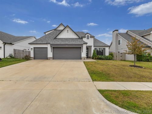 528 126th St, Jenks, OK, 74037-5209 | Card Image