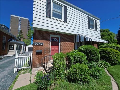 2047 James St, Burlington, ON, L7R1H4 | Card Image