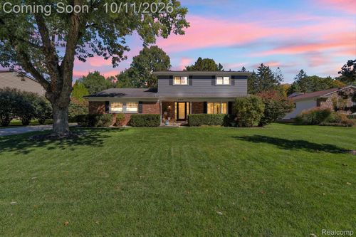 31234 Carriage Hill Rd, Farmington Hills, MI, 48331-1506 | Card Image