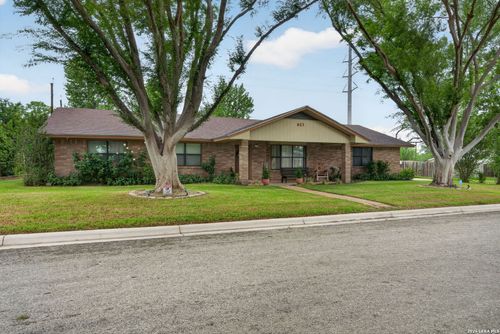623 Oakland Ave, Gonzales, TX, 78629-2101 | Card Image