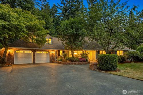 14330 172nd Avenue Ne, Redmond, WA, 98052 | Card Image