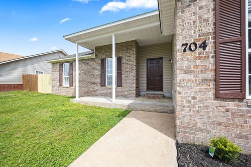704 Sw Charlotte Street, Gravette, AR, 72736 | Card Image