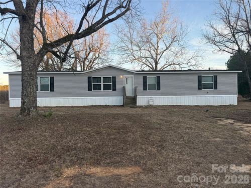 102 Dolly Moore Ln, Chesterfield, SC, 29709-5271 | Card Image