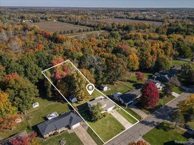 2316 Old Hickory Boulevard, Home with 4 bedrooms, 2 bathrooms and null parking in Davison Twp MI | Image 2