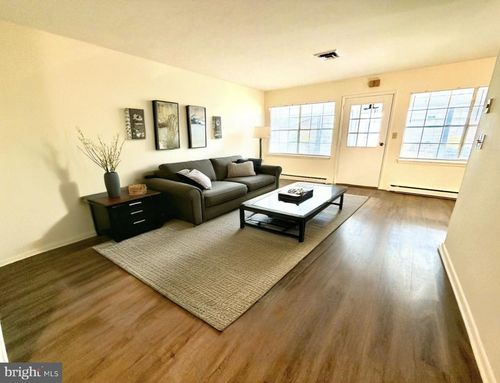 842 Inverness Ct, Lakewood, NJ, 08701 | Card Image