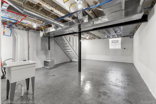 38-10842-38 Nottingham Rd, Detroit, MI, 48224-1744 | Card Image