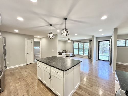 1817 Crestview Dr, Pulaski, TN, 38478-4818 | Card Image