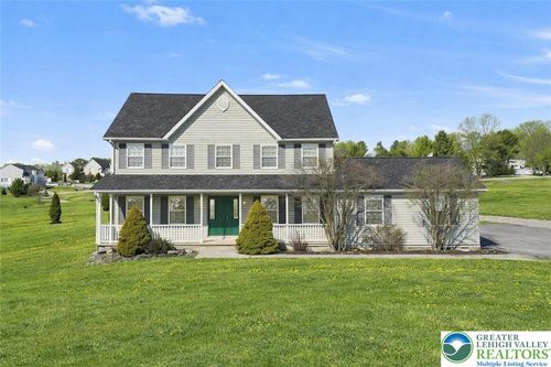 104 Corine Way, SAYLORSBURG, PA, 18353-9285 | Card Image