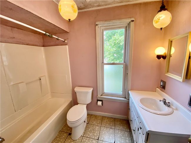 611 Loucks Ave, House other with 4 bedrooms, 2 bathrooms and 1 parking in Scottdale PA | Image 23