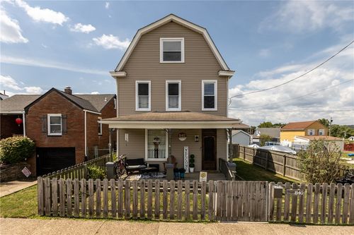 840 7th St, Verona, PA, 15147-2132 | Card Image