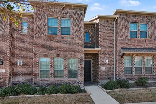 209 Suma Dr, Euless, TX, 76040-4695 | Card Image