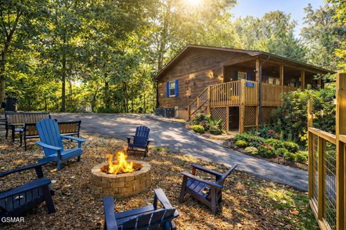 1001 Sunrise Blvd, Sevierville, TN, 37862-2719 | Card Image