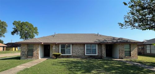 1105 Valley View Dr, Glenn Heights, TX, 75154-8617 | Card Image