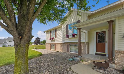 1180 Oxbow Dr, Middleville, MI, 49333-8220 | Card Image