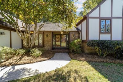 109 Woodleigh Court, House other with 5 bedrooms, 3 bathrooms and null parking in Jamestown NC | Image 3