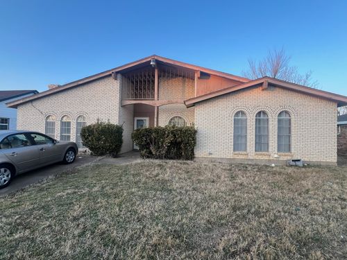 912 Kelley Dr, Everman, TX, 76140-4312 | Card Image