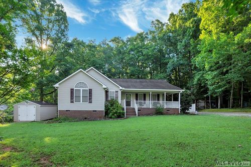 420 Benton St, South Hill, VA, 23970-2809 | Card Image