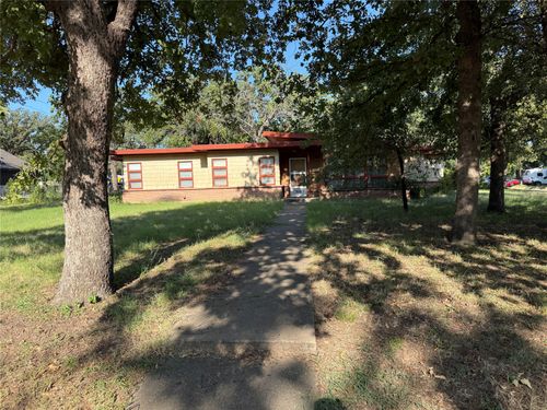 2939 Field St, Haltom City, TX, 76117-4455 | Card Image